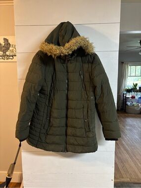 Quilted Hooded Puffer Coat with Faux Fur Trim - Olive